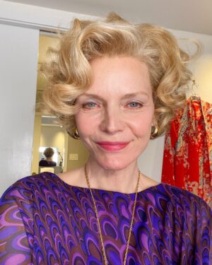 Michelle Pfeiffer Instagram - Finding Betty. Thank you @valli.oreilly for your glorious makeup (and 4:00 AM coffee & giggles 🤗). @jaimeleigh.hair for your calming presence and meticulous artistry, styling Betty’s most perfect wigs by @robpickens. I cannot emphasize enough how much I relied on you. On your stamina. Your research and masterful, watchful eyes. Knowing when to come in and make something perfect and when it’s best not to interrupt the flow. It’s a gift. You are my scaffolding and I am so grateful. 🙏🏼❤️ 
@thefirstlady_sho #thefirstlady