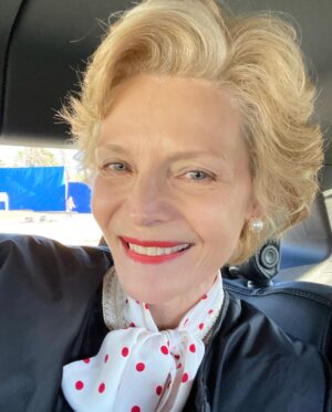 Michelle Pfeiffer Instagram - Finding Betty. Thank you @valli.oreilly for your glorious makeup (and 4:00 AM coffee & giggles 🤗). @jaimeleigh.hair for your calming presence and meticulous artistry, styling Betty’s most perfect wigs by @robpickens. I cannot emphasize enough how much I relied on you. On your stamina. Your research and masterful, watchful eyes. Knowing when to come in and make something perfect and when it’s best not to interrupt the flow. It’s a gift. You are my scaffolding and I am so grateful. 🙏🏼❤️ 
@thefirstlady_sho #thefirstlady