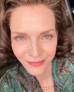 Michelle Pfeiffer Instagram - Finding Betty. Thank you @valli.oreilly for your glorious makeup (and 4:00 AM coffee & giggles 🤗). @jaimeleigh.hair for your calming presence and meticulous artistry, styling Betty’s most perfect wigs by @robpickens. I cannot emphasize enough how much I relied on you. On your stamina. Your research and masterful, watchful eyes. Knowing when to come in and make something perfect and when it’s best not to interrupt the flow. It’s a gift. You are my scaffolding and I am so grateful. 🙏🏼❤️ 
@thefirstlady_sho #thefirstlady