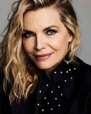 Michelle Pfeiffer Instagram - One of my favorite cover stories working with one of my favorite editors and human beings, the incomparable Laura Brown.❤️