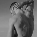 Miguel Ángel Silvestre Instagram - Mi esencia, mis raíces, el agua en el que perderme y donde siempre me encuentro #acquadigio @armanibeauty #publi @jesus_pyn 🎥 @ricardokuettel