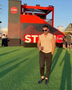 Miguel Ángel Silvestre Instagram - Verano en Madrid, música y a volar…💥 @cocacola_esp #CokeStudio #RealMagic Publi