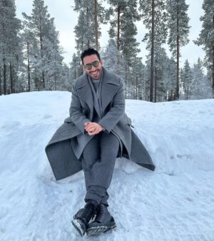 Miguel Ángel Silvestre Instagram - Desde Suecia con amor.
-22° 
@giorgioarmani 
@r0b3rtina_