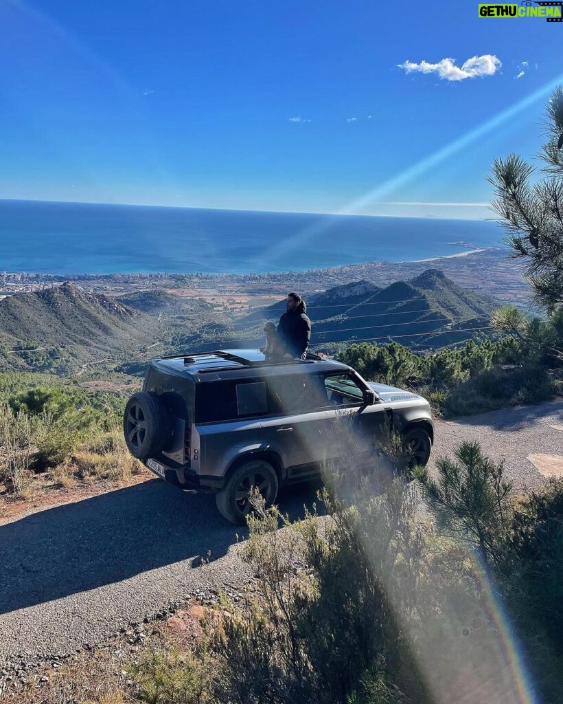 Miguel Ángel Silvestre Instagram - Un día en valencia, con amor. #Defender @landrover #publi Comunidad Valenciana, Spain