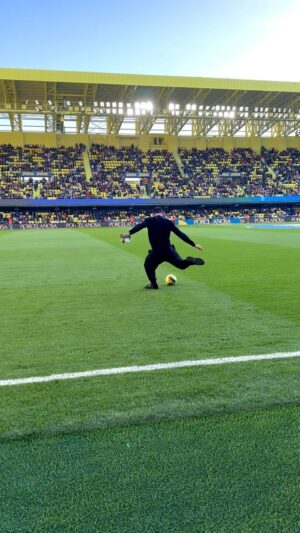 Miguel Ángel Silvestre Instagram - Ayer metí un gol en el @villarrealcf @realmadrid … 
No me lo creo ni yo 😂
@laliga 
Fernando Roig… merezco subir al primer equipo… cuando quieras😁!
@pauttorres prometo que todos los balones que me pases terminarán en gol!