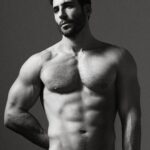 Miguel Ángel Silvestre Instagram - Con amor @esquirees @alcalde.jorge 📝 @goncorlor 👔 @jesuscicero 📸 @jesusisnard