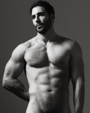 Miguel Ángel Silvestre Instagram - Con amor
@esquirees 
@alcalde.jorge 
📝 @goncorlor 
👔 @jesuscicero 
📸 @jesusisnard