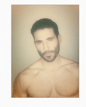 Miguel Ángel Silvestre Instagram - Con amor
@esquirees 
@alcalde.jorge 
📝 @goncorlor 
👔 @jesuscicero 
📸 @jesusisnard