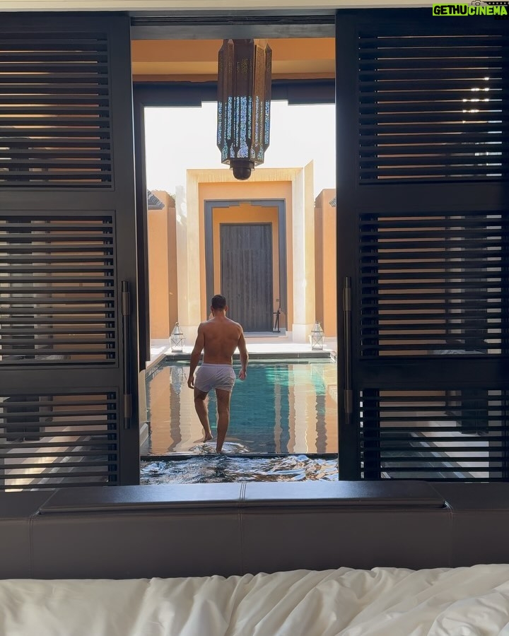 Miguel Ángel Silvestre Instagram - Con amor… @mo_marrakech #mandarinoriental #moexperiences Mandarin Oriental, Marrakech