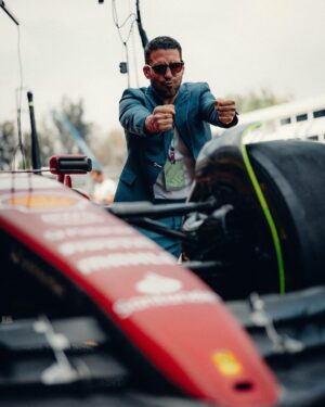 Miguel Ángel Silvestre Instagram - Getting ready @miguelangelsilvestre? 😉 

#MexicoGP #F1