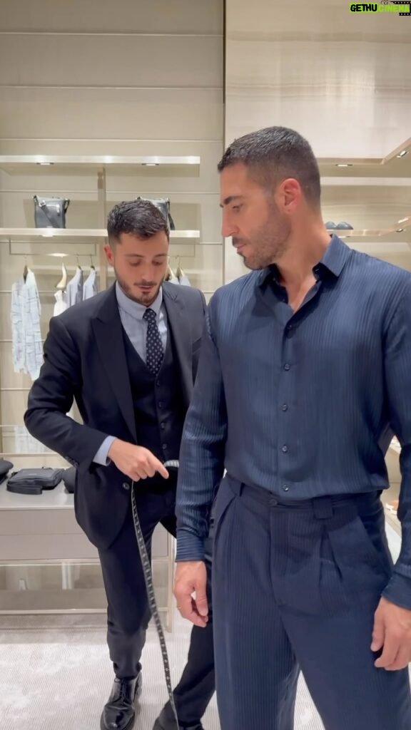 Miguel Ángel Silvestre Instagram - Taking measurements for the opening of Giorgio Armani, Madrid @giorgioarmani @r0b3rtina_