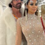 Miguel Varoni Instagram - Llegó diciembre con su alegría mes de parranda y animación!!!! @xtinamia14 the best party of the year ♥️ ‘love you 🎉 @linois21 ♥️ #BadSantaparty #party #fun #shine #couplegoals #christmas #navidad #diciembre Miami, Florida