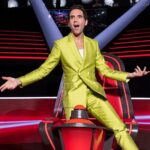 Mika Instagram – De retour pour une nouvelle saison de The Voice aussi féroce que joyeuse. 
Je ne pourrais pas être plus excité et heureux par ce que nous vivons cette année ! 
C’est drôle, chaleureux, touchant, les performances font pleurer et les discussions entre coachs vont …dangereusement vite !
Une explosion de bonnes ondes et nous avons hâte de la partager avec vous très bientôt !

Back for a truly ferocious and joyful new season of the voice. I couldn’t be more thrilled and excited about this year. It’s funny, it’s warm, performances make you cry and the talk between us coaches goes dangerously fast! It’s an explosion of good vibes and we cant wait to share it with you all very soon!

@zazieonline @vianneymusique @bigfloetoli @itvstudiosfr @TheVoice_TF1 @nikosaliagas #TheVoice

📷 @bureau233