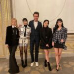 Mika Instagram - Hello from Paris with @blackpinkofficial and the remarkable @rogerfederer for @piecesjaunes ❗️❣️A demain à 20:40 sur @france2 pour le #GalaDesPiecesJaunes #leconcertevenement