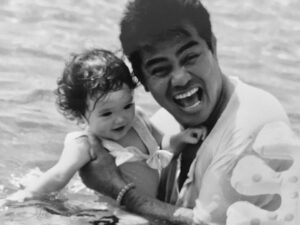 Mika Dela Cruz Instagram - daddy.. 💔 words aren’t enough to express how sad, scared and broken i am right now.. sobrang sakit makita yung kalagayan mo ngayon. nabigla tayong lahat.. hindi tayo handa. i have now realized how precious each moment is and daddy i will forever be grateful for you. you saved me.. you accepted me with all your heart. kaya daddy lalakasan ko loob ko, para sayo kasi we still need you. I STILL NEED YOU. pinasa na kita kay LORD sabi ko siya na ang bahala. mahal ka niya. mahal kita. lalaban tayo. 
please pray for my dad everyone.. please please please