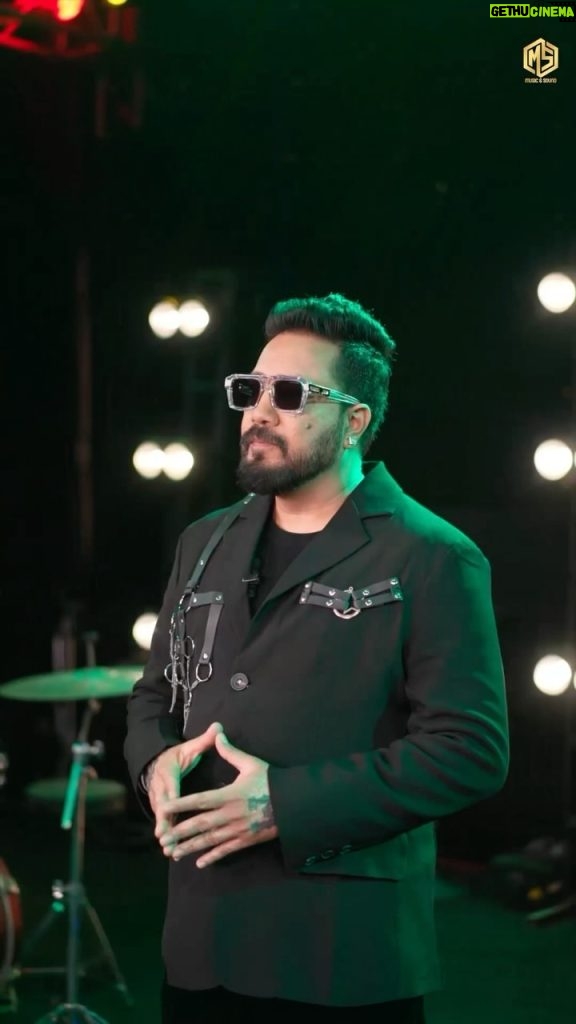 Mika Singh Instagram - Good news for all new singers . @mikasingh ready to launch new talents at @musicandsoundofficial Don’t miss this Golden chance to get featured on this exclusive musical Show “Folk & Rock” 🎹🎵🎤🎤✨ Just do a few simple steps •Send your Audio •Send Your Video (If made) •Other details (Name,Place,Phone No. ) All this has to be sent on Mail-Musicsoundtalents@gmail.com Mobile No.- 9930866084. . . . . . . . . . . . #mikasingh #folkandrock #musicandsound #musicsound #bollywoodsongs #trending #viral