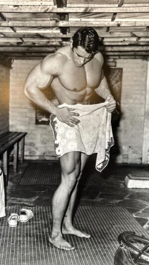 Mike O'Hearn Instagram - @schwarzenegger is undeniably a remarkable individual whose impact on the world is nothing short of extraordinary. 

Beyond his iconic roles in Hollywood and his incredible bodybuilding career and political career, Arnold’s story is one of relentless determination and unwavering resilience. 

His journey from a small Austrian village to becoming a global superstar serves as an inspiration to countless individuals including myself, proving that with hard work and dedication, anyone can achieve their dreams.

Arnold’s influence extends far beyond the silver screen, he has used his platform to advocate for fitness, environmental conservation, and public service. 

This incredible book from @taschen is a culmination of the success that @schwarzenegger has had, but more importantly shared with the world.