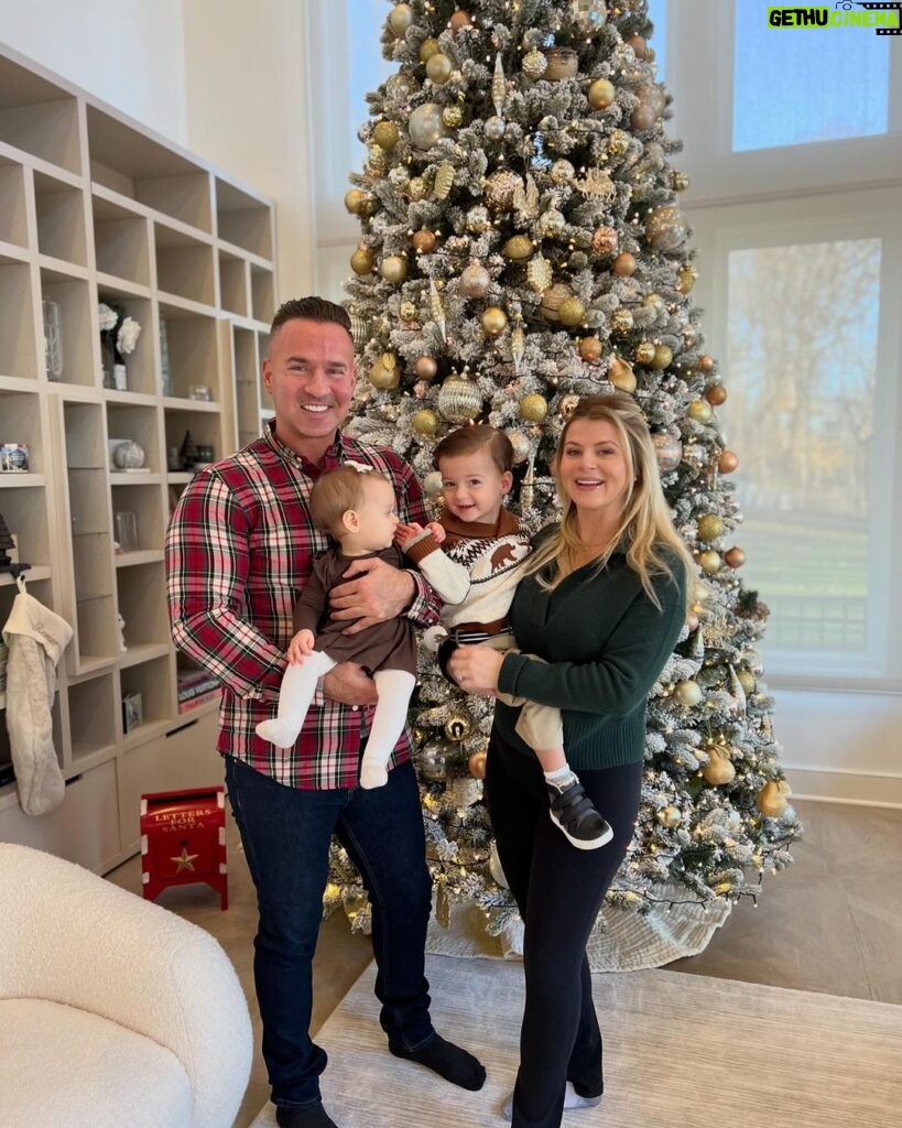 Mike Sorrentino Instagram - Happy thanksgiving 🍁