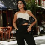 Mileide Mihaile Instagram - Look de hoje, bem feliz aqui nesse feed para vocês. E estes óculos da @ysl pela @goeyewear, alguém aí também acha charmoso e sexy assim como eu? 🖤 Look @abappur Click @brunocbarreto