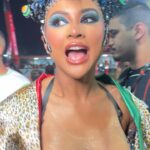 Mileide Mihaile Instagram - Hoje tem jornada dupla no Desfile das Campeãs! Vamos reviver os melhores momentos do nosso desfile e aproveitar toda a energia do maior espetáculo da terra! É hoje, @granderio, é hoje, Sapucaí! 💙✨ #CarnavalDaMileide Rio de Janeiro, Rio de Janeiro