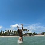 Mileide Mihaile Instagram - Hoje me despedi de Maceió em grande estilo. Obrigado pelo carinho, receptividade, amor e pela troca surreal que foi nosso réveillon. Volto em breve Alagoas .🌊💙 Maceió, Alagoas, Brasil