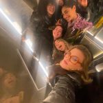 Mina El Hammani Instagram - Cumplir años rodeada de gente que amo y adoro y respeto es de las mejores sensaciones que puedo vivir🥹 Gracias amigxs por estar siempre💕 a mi @alfonsnieto por hacerme las mejores sorpresas y estar siempre a mi lado🥹 A mis amigas bellas por alegrarme cada segundo de la vida ♥️ A @hrhmadrid por ser los mejores anfitriones y vivir esta experiencia con vosotros 🖤 Gracias a todxs por las felicitaciones 🥹♥️ Soy una mujer muy afortunada✨ Gracias vida 🌹 Hard Rock Hotel Madrid