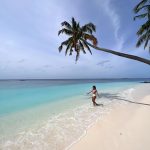 Mina El Hammani Instagram - I’m in love with this blue @emeraldmaldivesresortspa #emeraldmaldivesresortspa #natureelegance #emeraldmaldives Emerald Maldives Resort & Spa