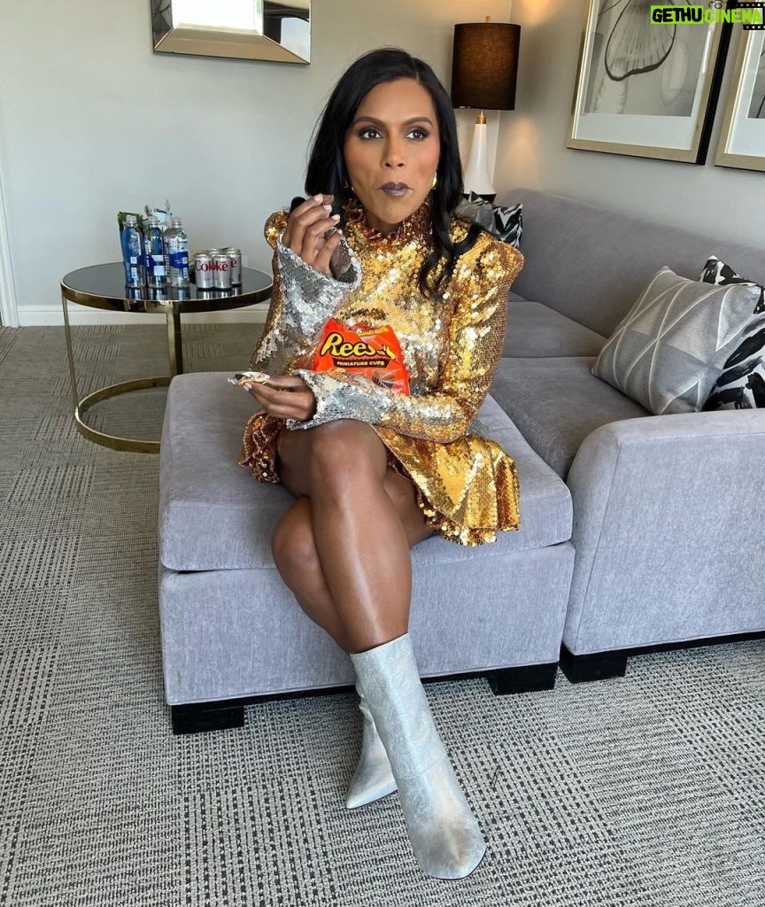Mindy Kaling Instagram - My “thing” is sour candy! This is off brand! Don’t tell my sponsors!