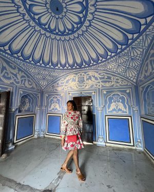 Mindy Kaling Instagram - The Pink City