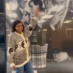 Mindy Kaling Instagram - Back home, jet lagged, frizzy hair, hi!