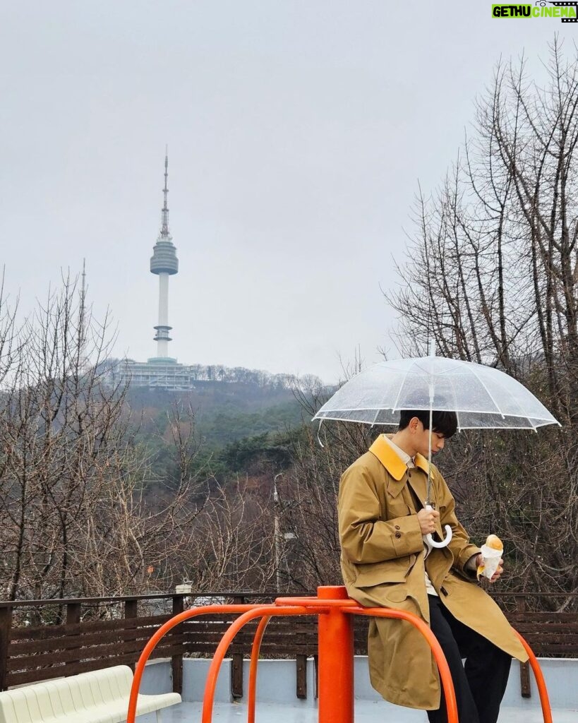 Minho Instagram - 투명우산 don't let me go. 남산 서울타워 Namsan Seoul Tower