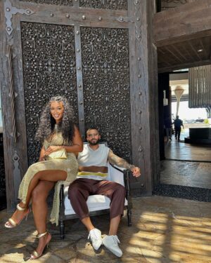 Miracle Watts Instagram - Today we walk into our 3rd year of love and friendship. Its been a rollercoaster, but I’ve always loved a GOOD RIDE lol 👅 🤍 I love this man, this good fine black man!! & when you got something good, you hold onto it! 
MY MAN, MY MAN, MY MAN #happyanniversary 
@miracleskloset