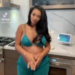 Miracle Watts Instagram - 🥰😂anyways, @miracleskloset 4th of July Sale 💕 All basics and swimsuit $35 & under…