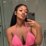 Miracle Watts Instagram - Pretty in Pink 🌸 SET : @miracleskloset I’m wearing a large to secure this A$$$$!!