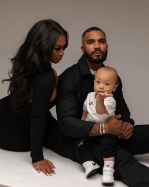 Miracle Watts Instagram - Our little family ♡

Btw, we just posted our first YT video! Go watch and subscribe ♡
Link in bio