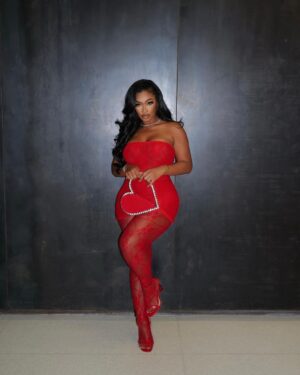 Miracle Watts Instagram - Don’t Hold Your Breath❤️

Hair @imjustanotherstylist
Makeup: @dolledbymorgan