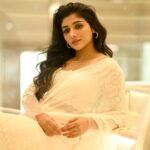 Mirna Menon Instagram - ✨🤍 Costume : @thunnal Styled by : @joe_elize_joy @styyledbyjoe PC : @_shutter__bug MUA : @laxmi_saneesh Location : @holidayinn_cochin