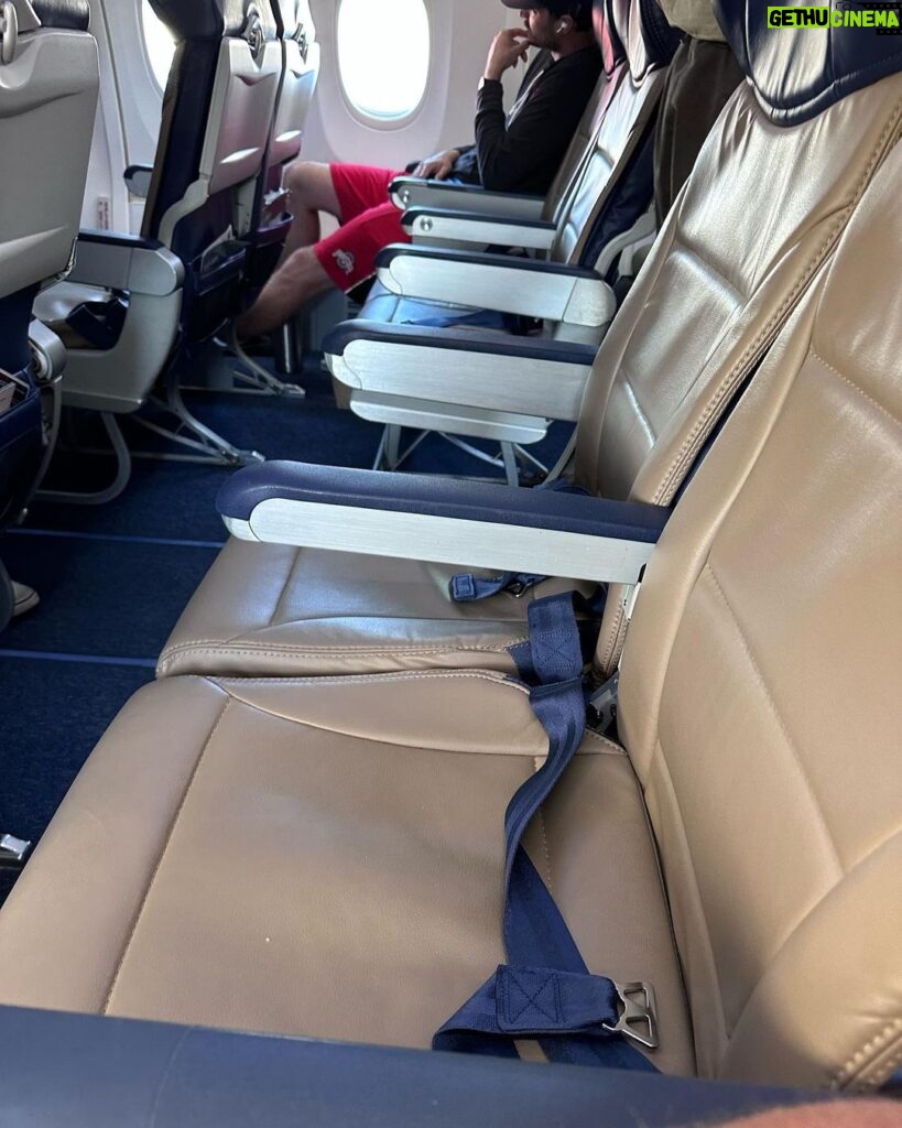 Misha Collins Instagram - You know how on @SouthwestAir Airlines, there's no business class and no seat assignments, but you pay extra to get on first and pick the best seat? I was the 43rd person on the flight and this seat was empty. The ONLY leg-room seat… with no one next to it! Who ARE these people?!