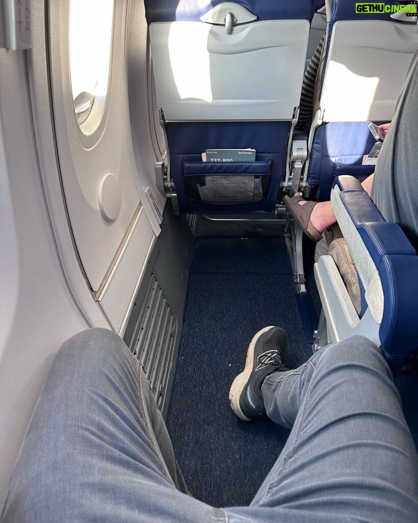 Misha Collins Instagram - You know how on @SouthwestAir Airlines, there's no business class and no seat assignments, but you pay extra to get on first and pick the best seat? I was the 43rd person on the flight and this seat was empty. The ONLY leg-room seat… with no one next to it! Who ARE these people?!