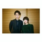 Mitsuki Takahata Instagram - よーさんの 　#うちで踊ろう　に爆笑したので、﻿ いつかのよーさんと私。﻿ ﻿ ﻿ 個人的には﻿ 岡崎体育さんのも好きです。笑﻿ ﻿ ﻿ #大泉洋﻿ #film📸﻿ ﻿ 🍌﻿ ﻿