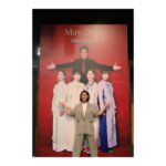 Mitsuki Takahata Instagram - 本日発表になりましたが、﻿ 今年5月から帝劇にて公演が予定されていました﻿ ミュージカル『ミスサイゴン』﻿ 全公演中止となりました。﻿ 地方公演も同じく、全て中止となります。﻿ ﻿ ﻿ オーディションが約2年前。﻿ そこから今年のゴールに向けて沢山の方の力を借りながら地道に走ってきた道が、ストンと切られてしまいました。﻿ 楽しみにしてくださっていた方々にも、大変申し訳ない気持ちです。﻿ ﻿ ﻿ ただ、私も稽古をしながら、﻿ 昨今の状況を見ながら、おそらく公演は厳しいだろうと考えていたので、中止を伝えられた時は、不思議と静かな湖の水面のような。﻿ とても穏やかな気持ちでした。﻿ ﻿ ﻿ 稽古自体、状況に応じて急な休みも多く、﻿ わざわざ来日してくれた海外スタッフも明日がどうなるか分からぬ状況の中、かなりのスピードで稽古をつけてくれていたので、﻿ 本番が無くなるかもしれない不安と同じくらい、もしかしたら相当な稽古不足の中で本番に挑まなければならないのでは？という不安もありました。﻿ なので、早いタイミングで決断してくださった制作さんには大変感謝しております。﻿ ﻿ ﻿ 私自身、大好きな作品への参加だったので、﻿ 出来ればじっくりと、みんなで理解を深めて舞台に立ちたいという思いがあり、﻿ 今はそのタイミングでは無かったのだな、と、頭のスイッチを切り替えている所です。﻿ ﻿ ﻿ 私にとっては初めての、一つの役に4人で挑む、というカタチだったので、稽古に入る前はどうなるんだろう、、？と不安もありましたが、いざ稽古に入ってみると、﻿ 嬉しいことは4倍に、辛いことは1/4になる、とても不思議な感覚でした。﻿ 昆ちゃんさくらこ屋比久ちゃんと共にキャスティングしてもらえた事は、とても幸運だったなと感じています。﻿ ﻿ なので今回の決定も、4人でなんとか悲しみを1/4に。﻿ ﻿ そして出来ればリベンジを誓い合いたいな、と、思っています。﻿ といっても、私もうかうかしてたら30歳なので皆んなにリベンジは止められるかもしれませんが。笑(キムの登場シーンは17歳)﻿ ﻿ ﻿ ただ、3月の稽古期間は本当に楽しく、﻿ 久々に、こんな充実した日々はなかなか無いな！と思う毎日でした。最高でした。﻿ ﻿ ﻿ そして今日から、というか決まったのは数日前だったので少し前から、﻿ 私は完全なる暇人と化しております。笑﻿ 時間が有り過ぎて、うちで踊ろうの動画作成もできた笑﻿ ﻿ 長期休みはいつも海外に行ってしまう私なので、それが出来ない長期休みは初めてで。﻿ これはもう、思う存分おうちで出来る楽しいことを発掘していくしかないっ！﻿ ﻿ ﻿ ﻿ なかなか終わりの見えない闘いなので、皆さん気が滅入る事も多いかと思いますが、﻿ 見えないだけで、終わりが無い闘いではないと思います。﻿ かつての戦争のように(引き合いに出すのは不謹慎かもしれませんが)、憎むべき相手が人や国ではなく、ウイルスである、というのは不幸中の幸いだと感じています。﻿ 丁度ミスサイゴンのためにベトナム戦争について学んでいたので、余計とそう感じます。﻿ ﻿ ﻿ なんとか気持ちをポジティブに、﻿ そしてヘルシーに。﻿ ﻿ ﻿ いつか遠くない未来、﻿ 劇場の中で、客席の皆さんと感情の濃厚接触ができる日を夢見て。﻿ ﻿ ﻿ 長文失礼しました。﻿ 愛を込めて…😌﻿ #misssaigon2020 ﻿ ﻿ 高畑充希