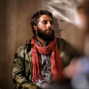 Mohammed Al Ahmad Instagram - (مطر حمص) ضمن عروض " السينما في بيتك "
رابط الفيلم مع كلمة السر في الأسفل 👇
#فيلم_مطر_حمص #محمد_الأحمد #محمد_الاحمد #يوسف

آفاق سينمائية ـ خاص فيلم (مطر حمص) فيلم روائي طويل من إنتاج المؤسسة العامة للسينما تتيح المؤسسة مشاهدته مجاناً عبر منصة فيميو (vimeo) ، وتعتبر هذه الخطوة استكمالاً لما بدأته ضمن مبادرة (السينما في بيتك) حيث عرضت طيفاً واسعاً من الأفلام الروائية الطويلة والقصيرة ، وتأتي هذه المبادرة للمساهمة في تسهيل فترة بقاء الناس في بيوتهم تماشياً مع الإجراءات الاحترازية للوقاية من فيروس كورونا ، وسعياً لنشر الثقافة السينمائية ، ونرفق في نهاية الخبر رابط مشاهدة الفيلم
ـ مطر حمص :  فيلم (مطر حمص) إخراج جود سعيد ، سيناريو سماح القتال ، سهى مصطفى ، جود سعيد . عن رواية (الاعتراف) ، إنتاج المؤسسة العامة للسينما وآدامز بروداكشن ، تمثيل : محمد الأحمد، لمى الحكيم، حسين عبّاس، محسن عبّاس، كرم الشعراني، مصطفى المصطفى، نسرين فندي، يامن سليمان،  روجينا رحمون، فرح الدبيات .  الفيلم الذي يصفه مخرجه بالقول (يشبهني في وجعي وفرحي) ، يتحدث عن مجموعة من الشخصيات التي تعيش أزمة حمص القديمة خلال الفترة ما بين شباط وأيار 2014 حين خرج المسلّحون وانتهى القتال. يوسف وهدى يحاولان النجاة وخلق الحياة وسط الموت والدمار، برفقة طفلين وعدّة شخصيات، وتنطلق عبر الزمان والجغرافيا لرواية الأحداث السوريّة وفق مستويات متعدّدة، تحتفي بالأمل والحياة والحب .

ـ رابط فيلم (مطر حمص) : ‏https://vimeo.com/383236608
كلمة السر :  m#alahmad@nfo