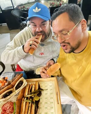 Mohamed Abdel Rahman Instagram - اوقصم بالله العظيم 
مافيش لا حلوة ولا اكثر 
من كده في قلبك 

@mo_abdelrahman 
@mo_abdelrahman 

😂❤️
٠

#في_قلبك 
#ضحك 
#محمد_عبدالرحمن