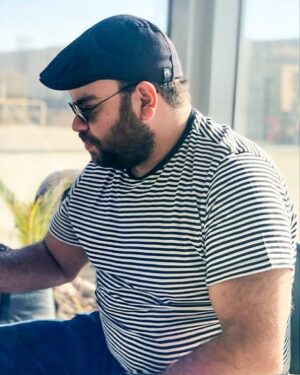 Mohamed Abdel Rahman Instagram - وانا عامله نفسي نايمه 😂😂