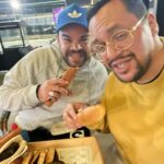 Mohamed Abdel Rahman Instagram - اوقصم بالله العظيم مافيش لا حلوة ولا اكثر من كده في قلبك @mo_abdelrahman @mo_abdelrahman 😂❤️ ٠ #في_قلبك #ضحك #محمد_عبدالرحمن