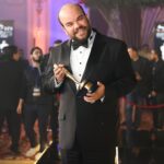 Mohamed Abdel Rahman Instagram - الحمد لله.. جائزة أفضل ممثل سينمائي كوميدي عن فيلم #الخطة_العايمة 🌟 من مهرجان نجم العرب ٢٠٢٠ @whathappensmagazine مبروك لكل اخواتي وأصدقائي صناع الفيلم ويارب الفيلم يحصد جوايز اكتر واكتر بشكر كل الجمهور العظيم .. ويارب دايماً ابقى عند حسن ظنكم ❤️