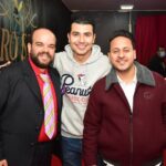 Mohamed Abdel Rahman Instagram - الحمد لله.. مبسوط جداً ب استقبالكم العظيم إمبارح لافتتاح مسرحية #هابي_نيو_يير_بالعربي مستنينكم الجمعة ١٥ يناير 🎉❤️ على مسرح Cairo Show (ماركيي) كايرو فستيفال سيتي - التجمع الخامس. للحجز👈🏻 https://cutt.ly/YhLy0Bk أو اتصل على 16826 العرض يبدأ 9:00 مساءً