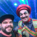 Mohamed Abdel Rahman Instagram - اتشرفت واتبسطت جداً بحضور مسرحية #علاء_الدين للنجم الكبير #أحمد_عز وكل النجوم كريم وثروت وجمعه وعم سامي وتارا وهشام الحبايب المشاركين ف المسرحية والمنتج والمخرج الكبير مجدي الهواري.. شكراً على حسن استقبالكم بجد كان يوم حلو ❤️❤️