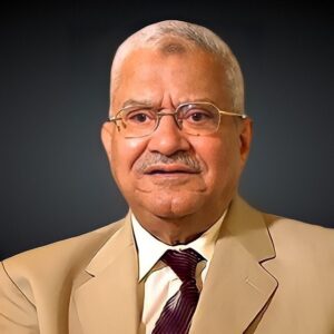 Mohamed Mamdouh Instagram - “‎إذا مات ابن آدم انقطع عمله إلا من ثلاث: صدقة جارية، أو علم ينتفع به، أو ولد صالح يدعو له"
‎الحاج محمود العربي هو افضل مثال للحديث ده، ربنا يرحمه ويسكنه فسيح جناته ويرزقنا حسن الخاتمة.