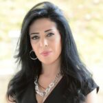 Mohamed Mamdouh Instagram - ناس كتير مؤخرا كانت بتبعتلي وتكتبلي اعجابهم بالتطور الملحوظ في مشكلة الصوت عندي.. بشكرهم طبعا جدا في البداية واحب شكر دكتورة چيهان ناصر لأن الفضل يرجع لربنا ثم ليها في الموضوع ده، دكتورة چيهان هي مخرجة غنائية وموسيقية كبيرة ومحكمة ومؤدية في مجال الدبلجة، هي اللي وقفت معايا الفترة الاخيرة وساعدتني جدا في حل مشكلة الصوت والحمدلله وصلنا لمستوى معقول لحد ما توقفنا مؤقتا عشان ظروف كورونا وهنكمل تاني في المستقبل ان شاء الله.. فا شكرا ليكم على اراءكم اللي بسطتني وشكرا دكتور چيهان على مجهودك العظيم والرائع معايا واوعدكم ان شاء الله يتطور اضافي الاعمال الجايا.